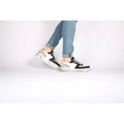 Blackstone Sneakers WG85 WHITE BLACK - VINTAGE LOW SNEAKER White 8 Blackstone Sneakers WG85 WHITE BLACK - VINTAGE LOW SNEAKER White -Blackstone Winkel a3aa78629f5b0d16c622a014dc38333b